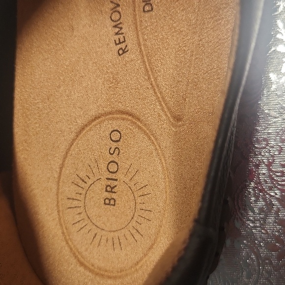 NWOB BRIOSO Women's Black Leather Shoes Size 7 1/2. - Picture 3 of 12